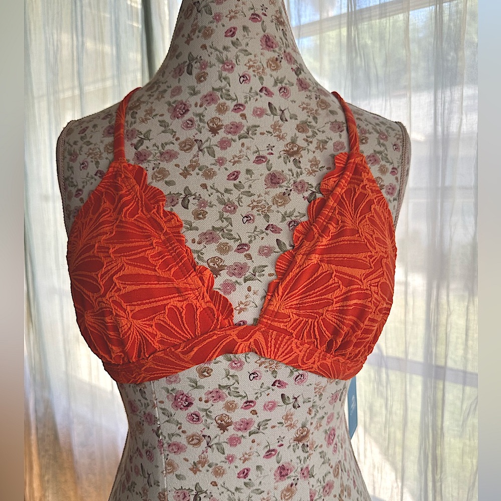 NWT Cupshe Orange Scalloped Bikini Top
